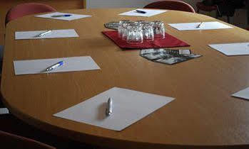 פאראפאראומו Kapiti Lindale Motel And Conference Centre מראה חיצוני תמונה